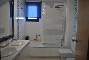 Hair dryer, bidet, towels, soap - RelaxUp Patacona Beach Valencia (Alboraya)