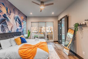 8 chambres, fer et planche à repasser, Wi-Fi, draps fournis
