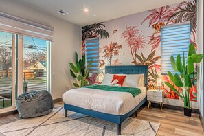 8 chambres, fer et planche à repasser, lit de bébé portatif, Wi-Fi