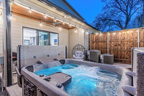 Bain à remous extérieur