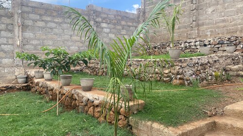 Serene lodge with WiFi in Arusha