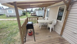 Outdoor dining - Mobile home model 2019 for 6 people at "La palmeraie" 4* campsite (Torreilles)