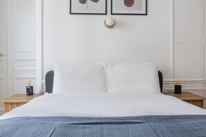 2 quartos, ferros/tábuas de passar roupa, Wi-Fi, roupa de cama