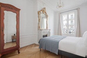 2 chambres, fer et planche à repasser, Wi-Fi, draps fournis