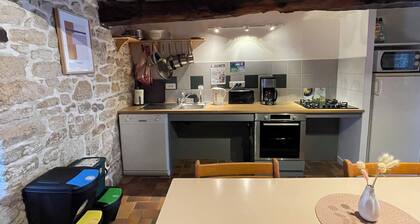 Gîte for 1 to 9 people near the Blavet: Hikers, families, workers.