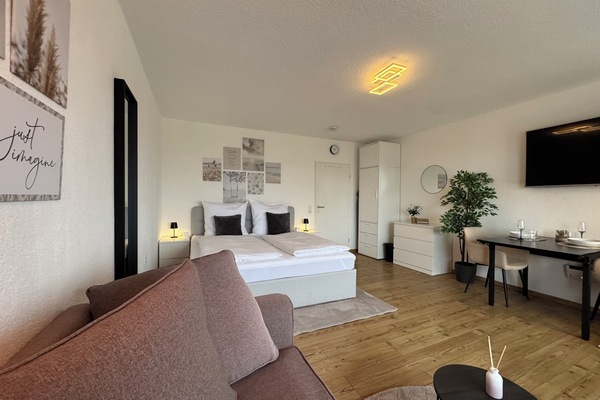 1 habitación, escritorio, tabla de planchar con plancha y wifi gratis