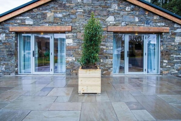 Room - Suite 2 - Sleeping Giant Hotel - PEN Y CAE Inn (Swansea)