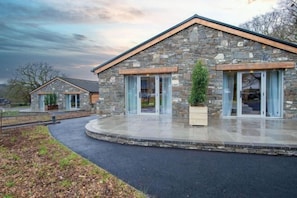 Room - Suite 2 - Sleeping Giant Hotel - PEN Y CAE Inn (Swansea)