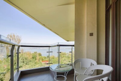 Suiton Plus By Paxton Qionghai Bay