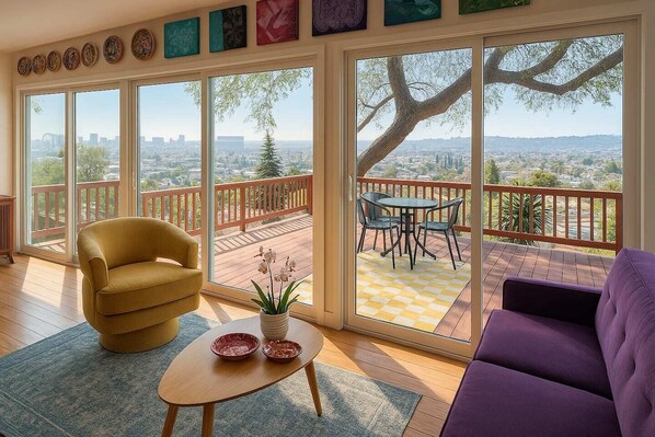 Smart TV, fireplace, offices