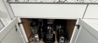 Charming 1-bedroom apartment with WiFi, AC in marvelous Spring Hill