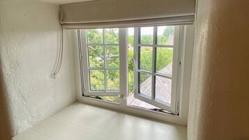 ห้องดีลักซ์ดับเบิลหรือทวิน | เครื่องนอนระดับพรีเมียม, ตกแต่งพิเศษโดยเฉพาะ, ผ้าม่านกันแสง