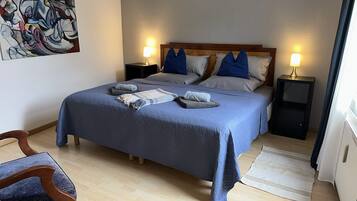 12 bedrooms, WiFi, bed sheets