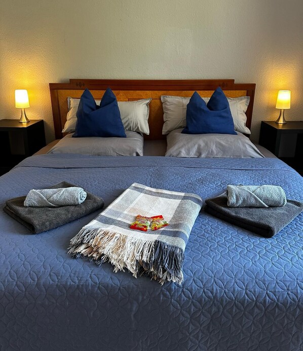 12 chambres, Wi-Fi, draps fournis