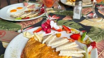 Desayuno continental incluido todos los días