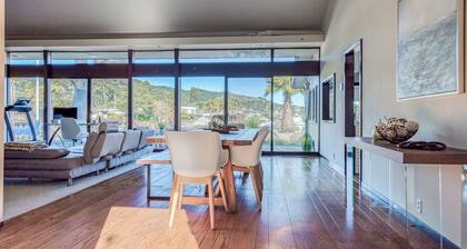 Waterfront Hawaiian Oasis 2B/2B