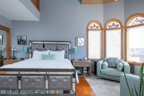 4 chambres, bureau, fer et planche à repasser, accès au Wi-Fi (inclus)