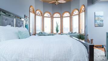 4 Schlafzimmer, Schreibtisch, Bügeleisen/Bügelbrett, kostenloses WLAN