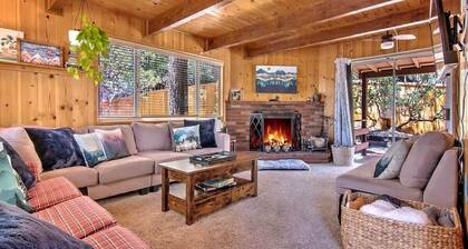 Blissfully Wild - with Hot Tub & pets are welcome