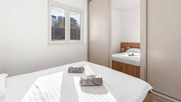 Apartment | 2 bedrooms, iron/ironing board