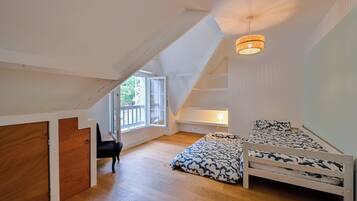 5 chambres, lit parapluie, Wi-Fi, draps fournis