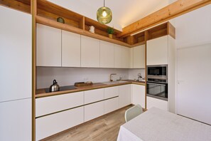Fridge, microwave, oven, dishwasher