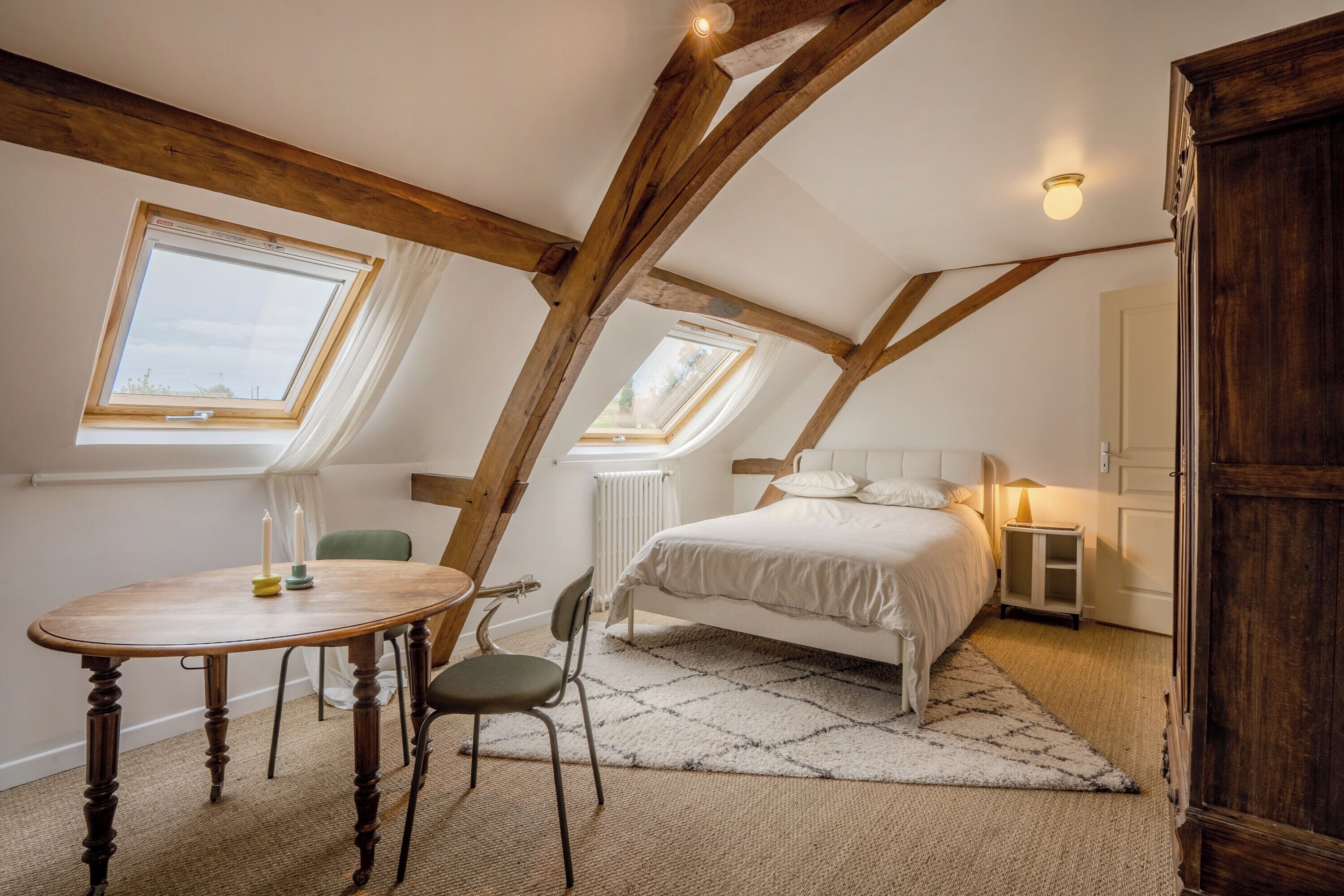 6 habitaciones, tabla de planchar con plancha, cuna de viaje y wifi 