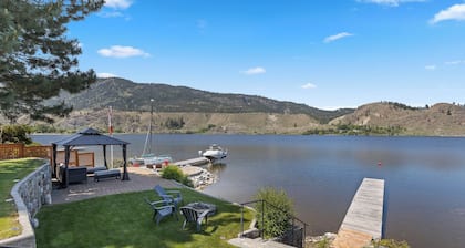 Private Waterfront Suite (2 Bedrooms) with Breathtaking Skaha Sunsets