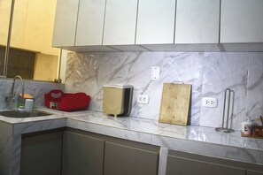Private kitchen - Cozy loft apartment .modern kitchen wifi, Netflix. Ideal executive home office. (puente piedra)
