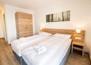 Apartment | 3 bedrooms - Spacious Apartment With Terrace for 8 Guests (Rennweg am Katschberg)