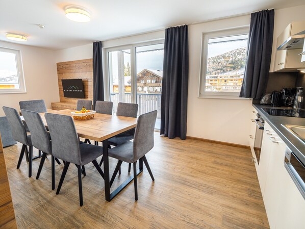 Apartment | Dining - Spacious Apartment With Terrace for 8 Guests (Rennweg am Katschberg)