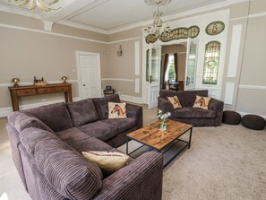 Living area - Cold Spring House (Bradford)