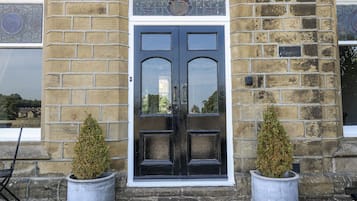 Cottage | Exterior detail