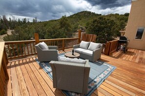 Unclassified image, 3 of 30, button