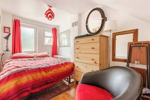2 habitaciones, tabla de planchar con plancha y wifi gratis 