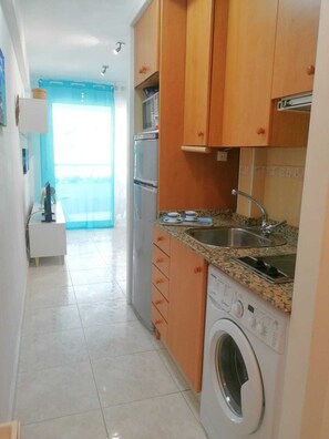 Microwave, oven