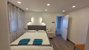 5 chambres, bureau, Wi-Fi, literie fournie