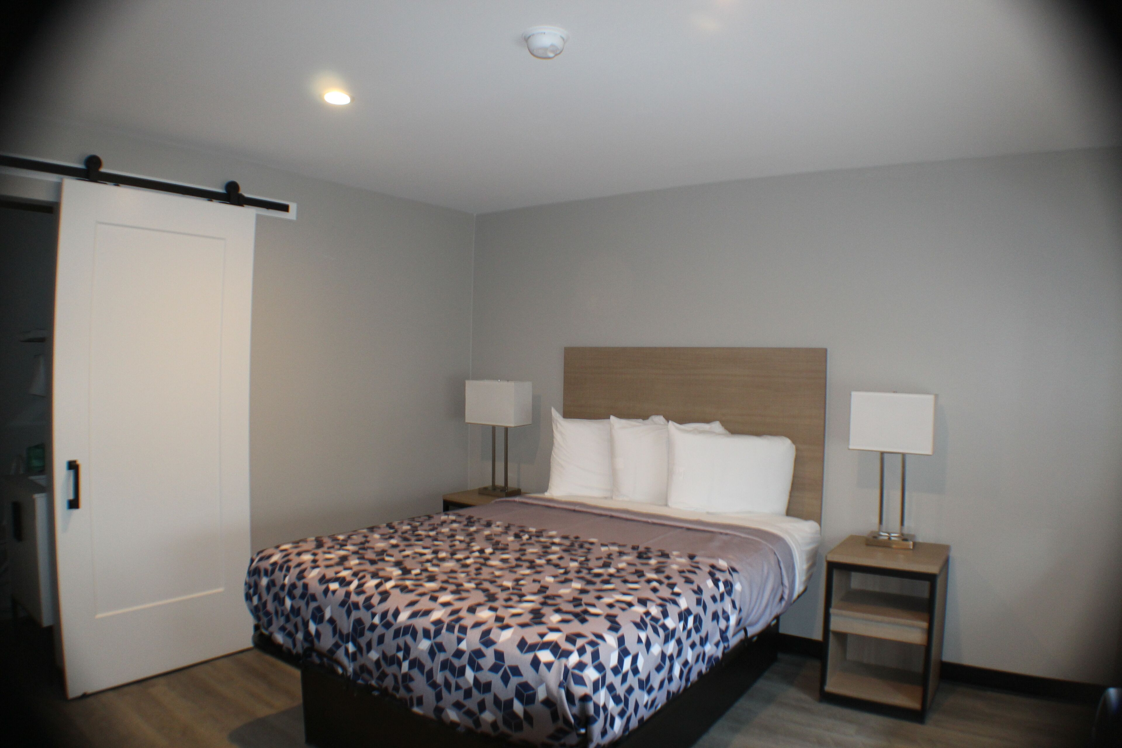 Standard Single Room | Free WiFi