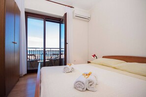 Apartment | 2 bedrooms - Scenic Holiday Apartment in Primosten (Primosten)