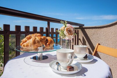 Scenic Holiday Apartment in Primosten