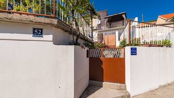 Apartment | Exterior