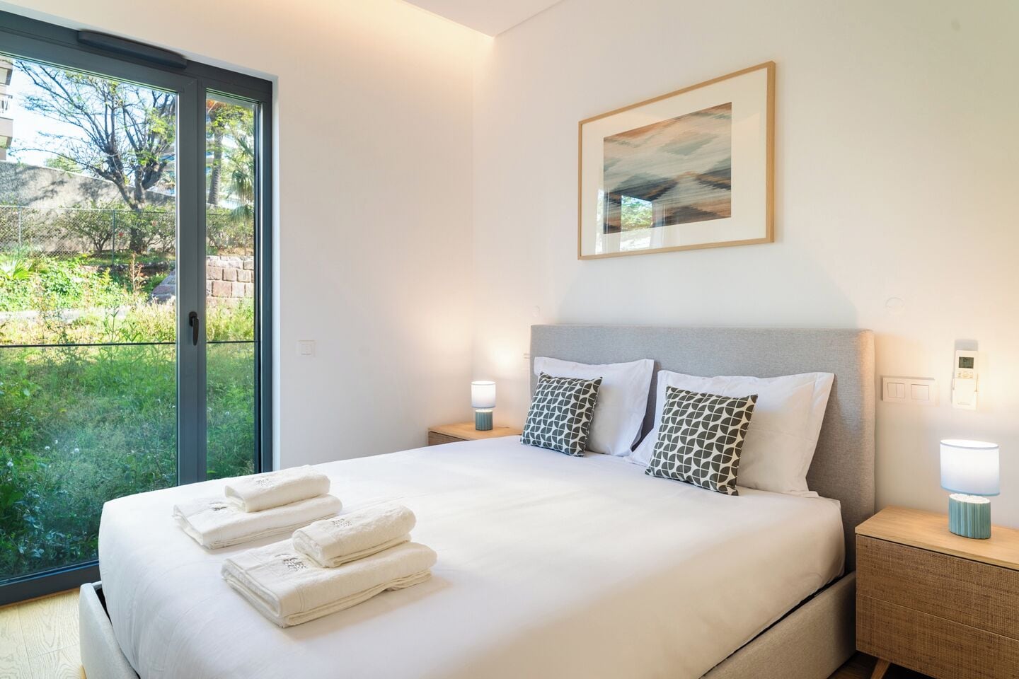 2 bedrooms, iron/ironing board, Internet, bed sheets