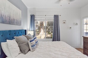 2 bedrooms, desk, iron/ironing board, travel crib