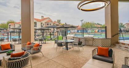Tee Off & Relax | King & Queen Bed • Pools •Dining