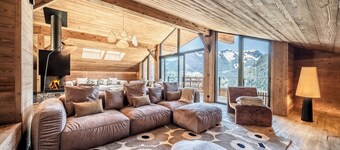 Jolimont - Elegant Alpine Chalet in Châtel