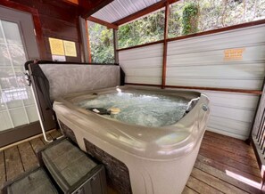 Indoor spa tub