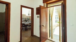 Interior entrance - Villa Sea Front (Torre Pali)