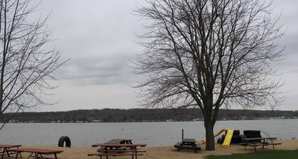 LAKESIDE GEM ! ONE BLOCK FROM SHORELINE ! in fabulous Lake Geneva .