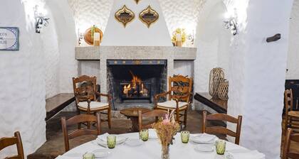 Cubo's Hotel Cortijo San Antonio Caminito del Rey / air conditioning / free Wi-Fi / free parking