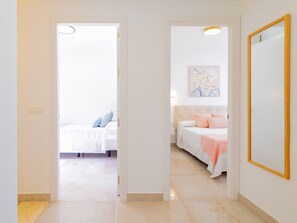 4 chambres, fer et planche à repasser, Wi-Fi gratuit, draps fournis